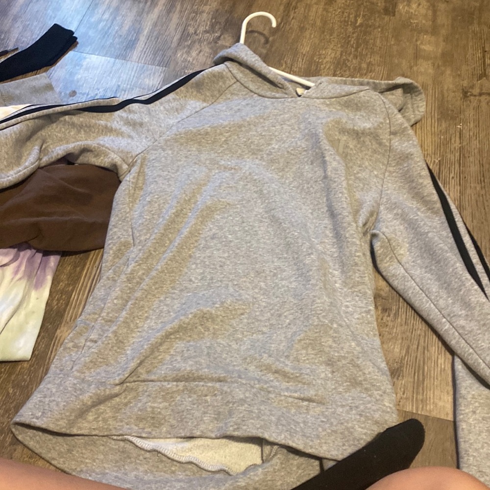 adidas sweat shirt gray w black stripes on the sleeves size M